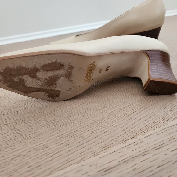 Vintage 90s Bandolino cream heels size 8 narrow - Picture 8 of 13